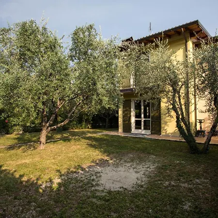 Villa Wonderful On The Garda With Private Garden